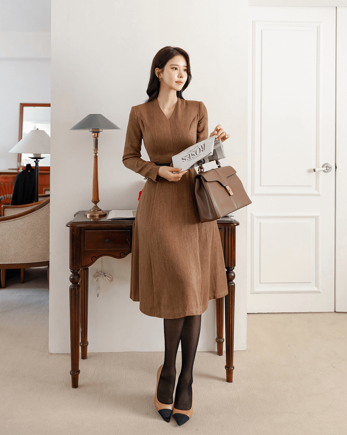 Classic Elegant V Neck Flare Midi Dress with Belt
