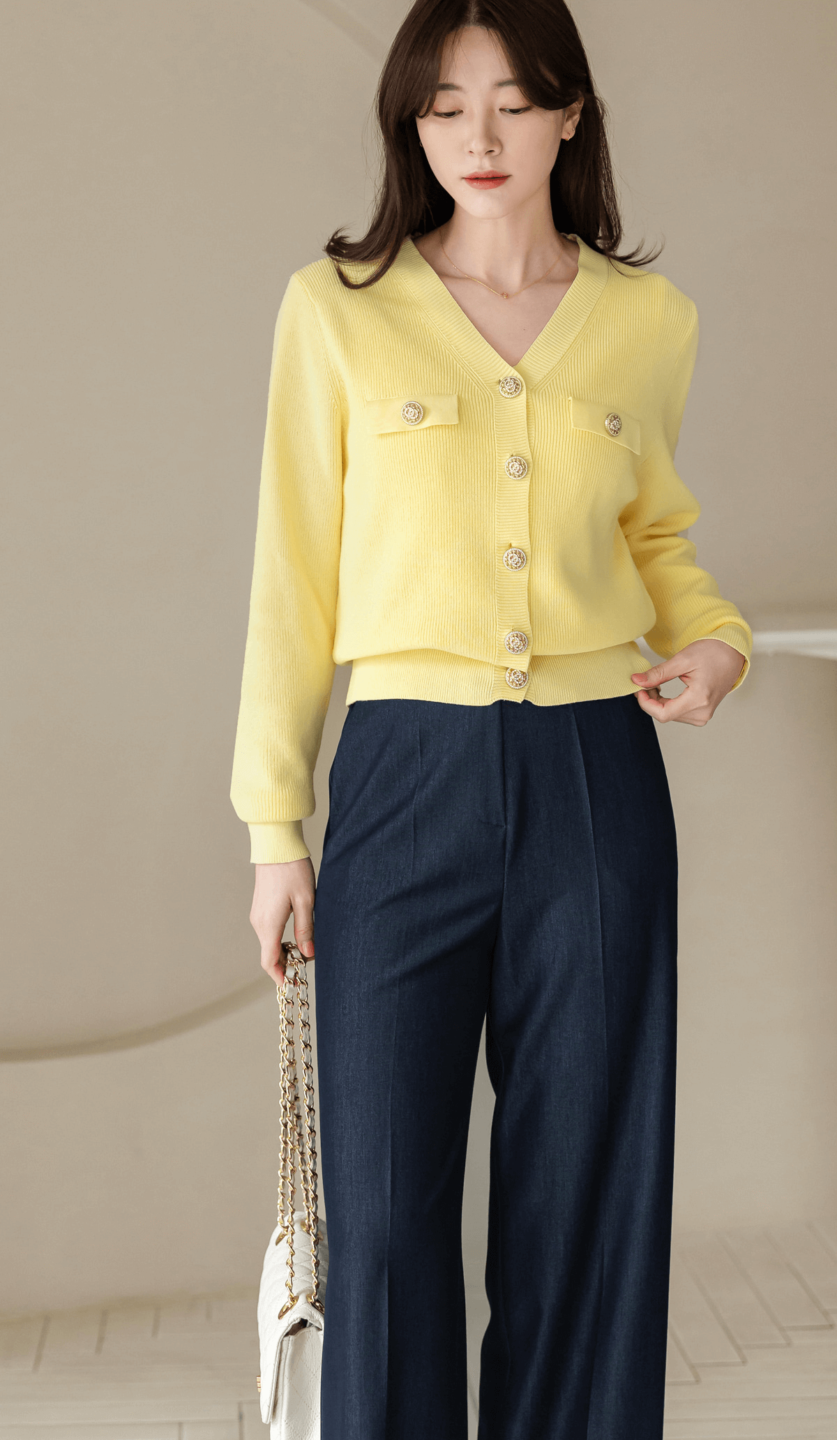 Effortlessly Chic V-Neck Knit Cardigan