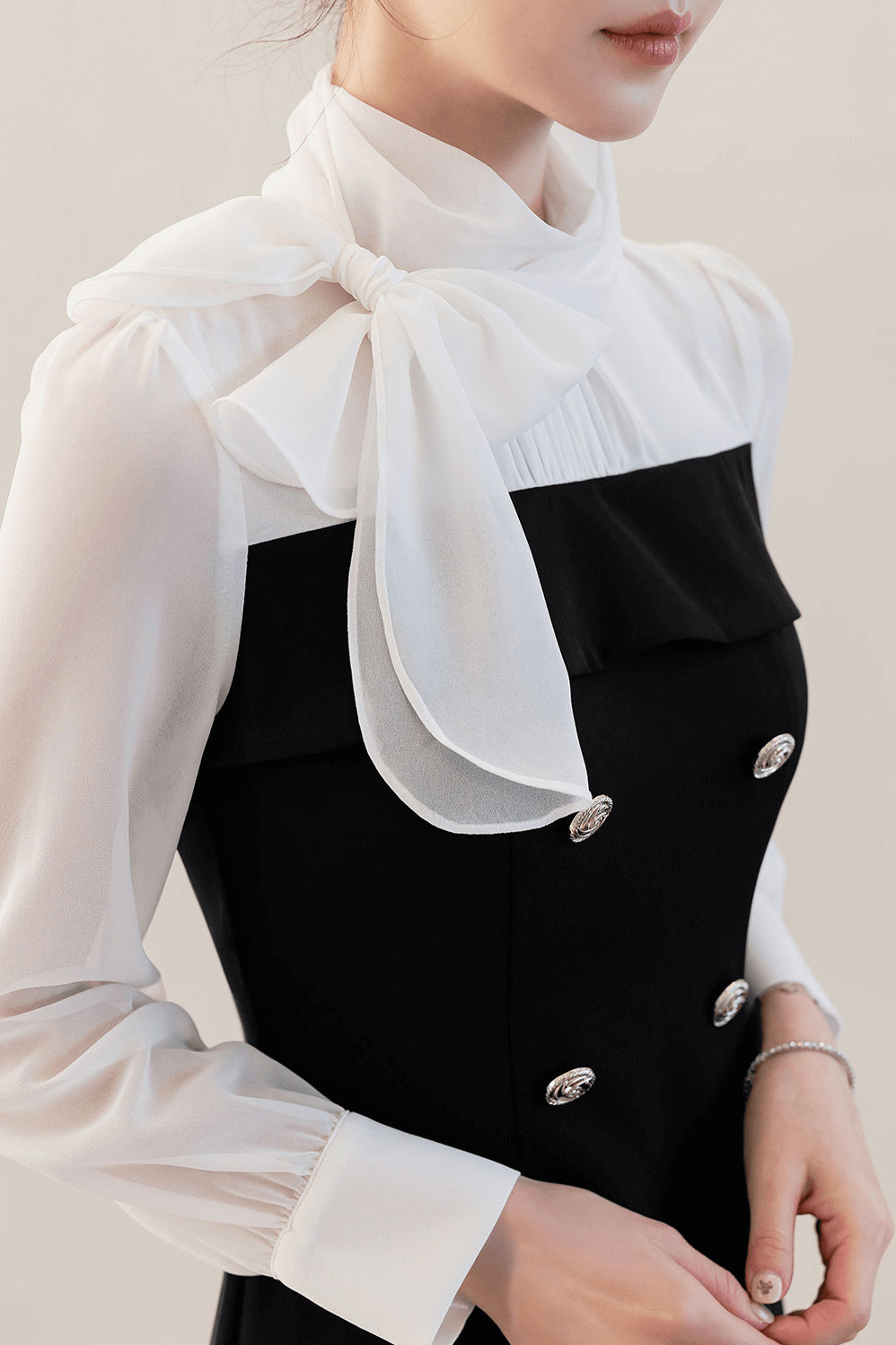 Elegant Layered Look with a Feminine Touch Chiffon Tie-Neck Flare Dress