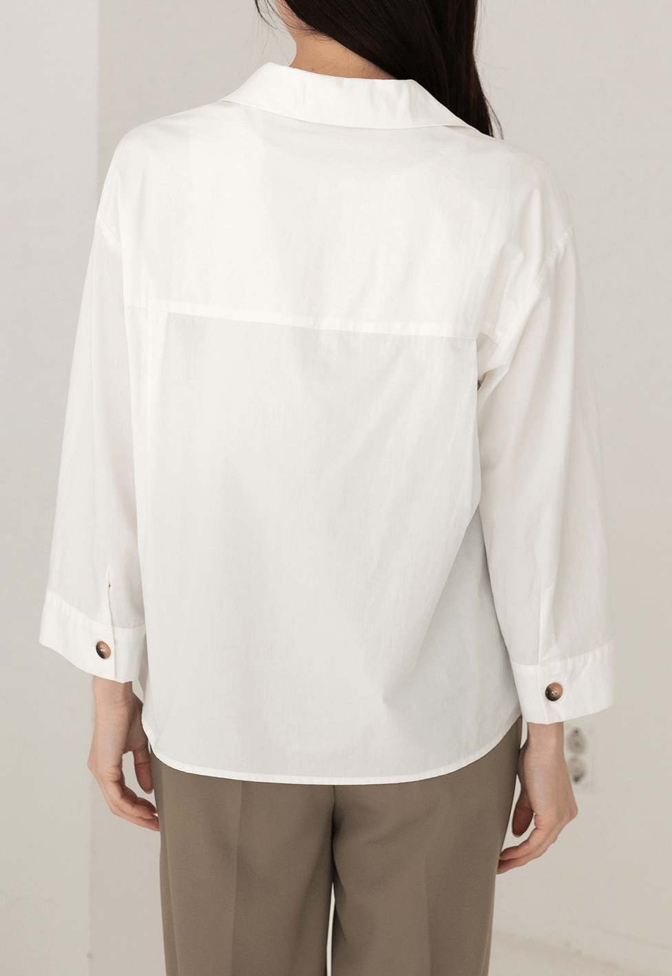Effortlessly Chic Cotton Open-Collar Shirt with Double Pockets