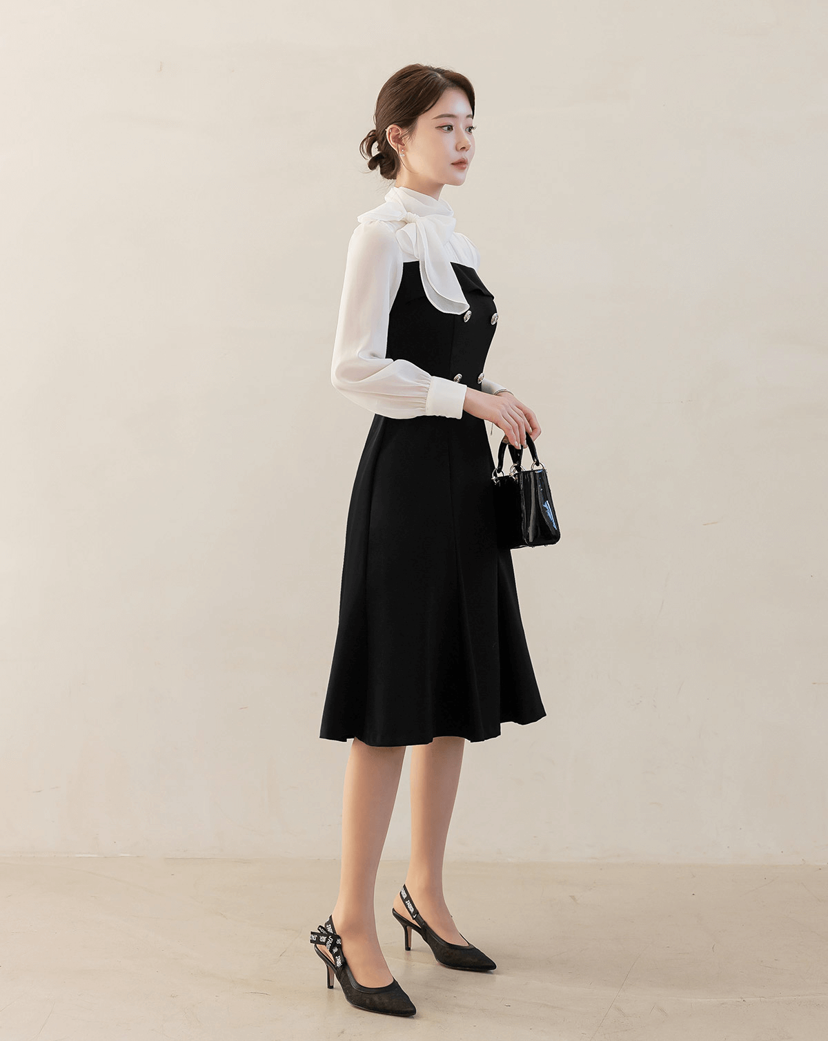 Elegant Layered Look with a Feminine Touch Chiffon Tie-Neck Flare Dress