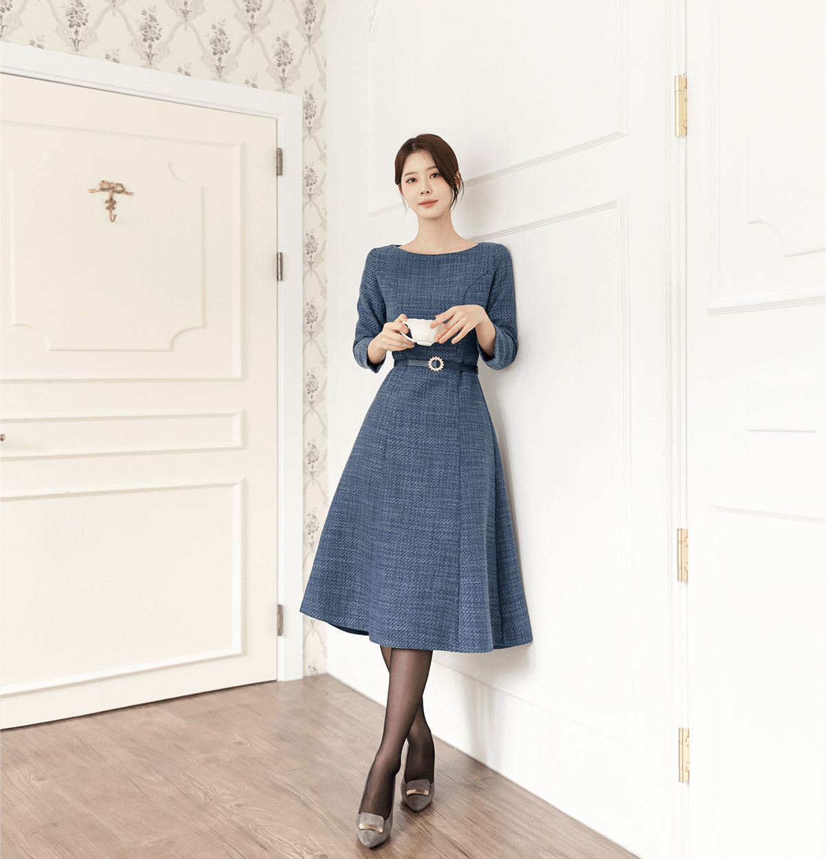 Feminine Boat Neck Blue Tweed Flare Dress with Belt