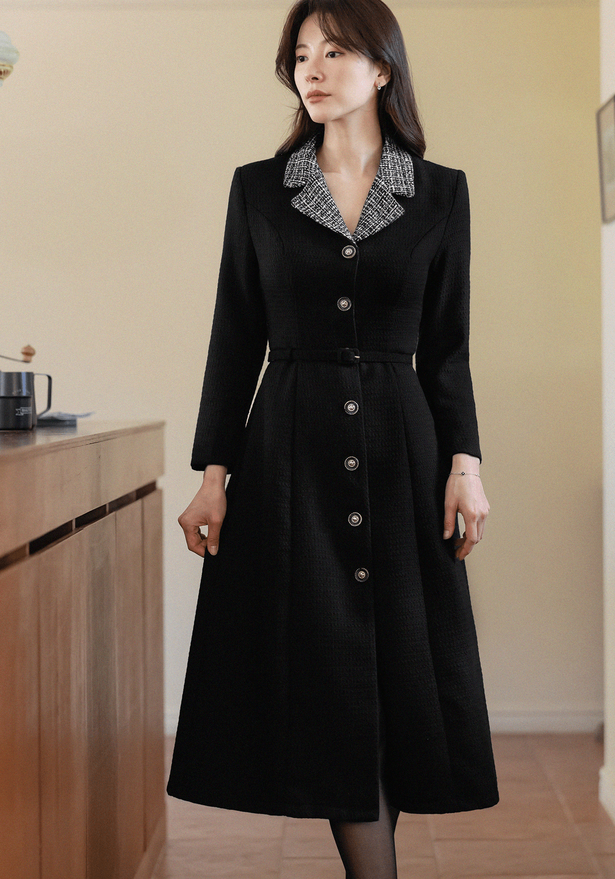 Modern Tweed Collar Belted Dress with Sophisticated Flair