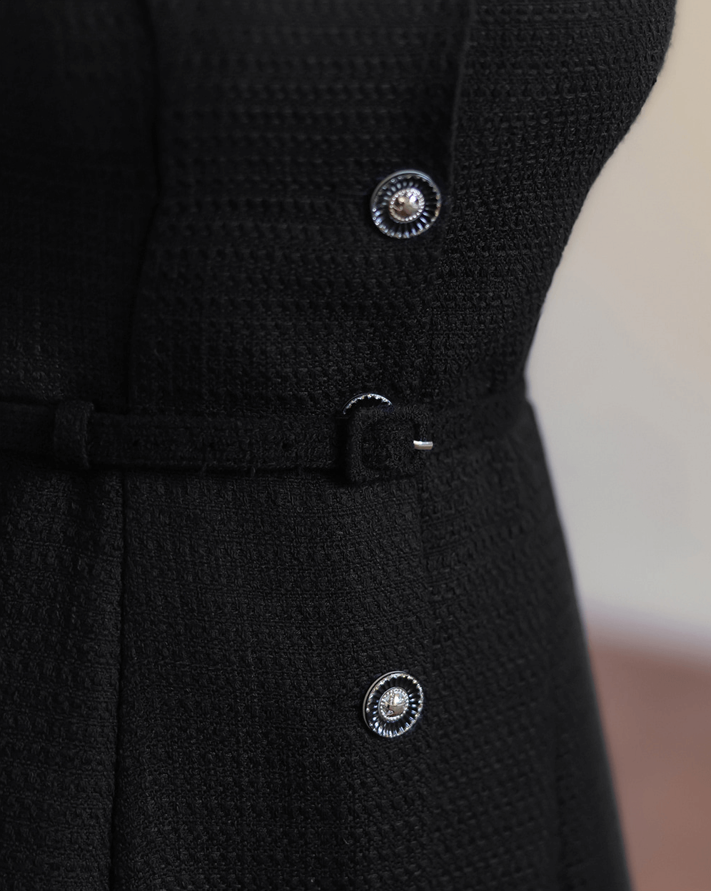 Modern Tweed Collar Belted Dress with Sophisticated Flair