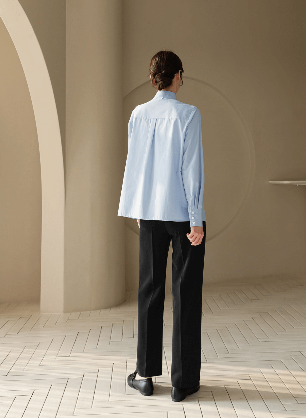 Elegant Tie-Neck Blouse with Puff Sleeves