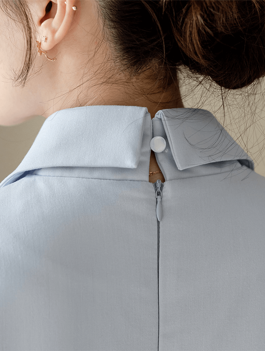 Open-Collar Belted Dress with Timeless Charm