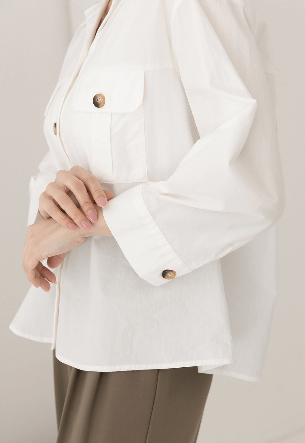 Effortlessly Chic Cotton Open-Collar Shirt with Double Pockets