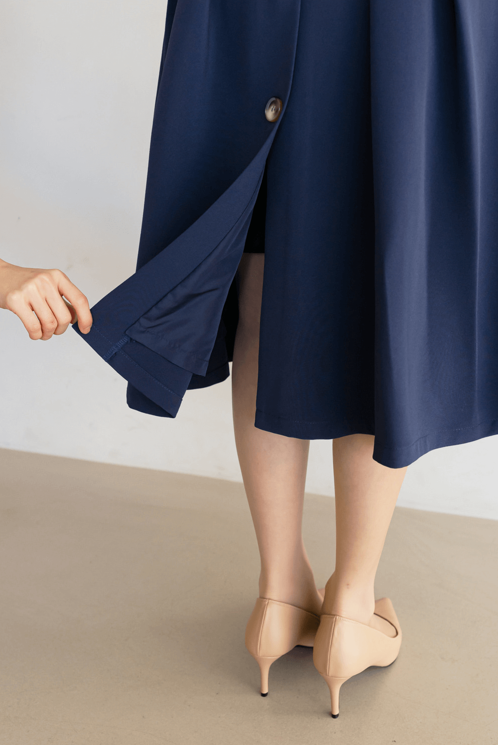 Timeless Tailored Collar Double-Breasted Trench Coat