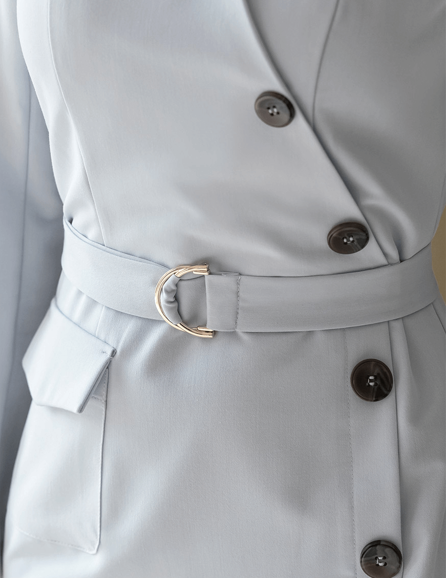 Open-Collar Belted Dress with Timeless Charm
