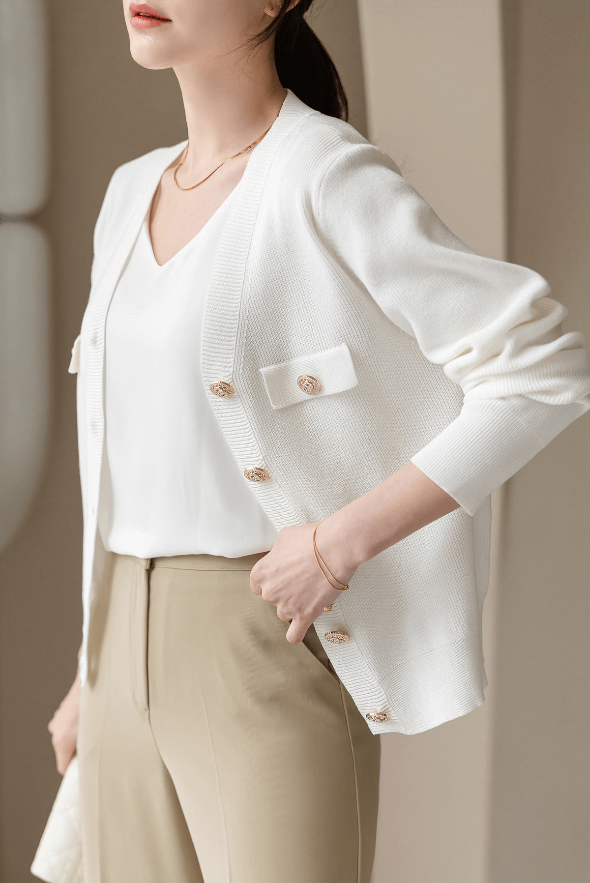 Effortlessly Chic V-Neck Knit Cardigan