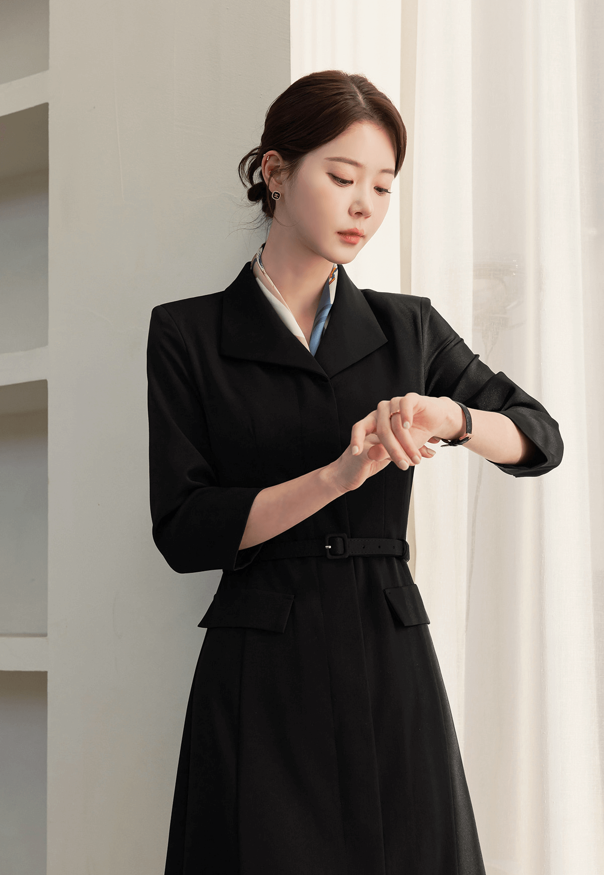 Flap-Pocket Belted Dress with Modern Sophistication