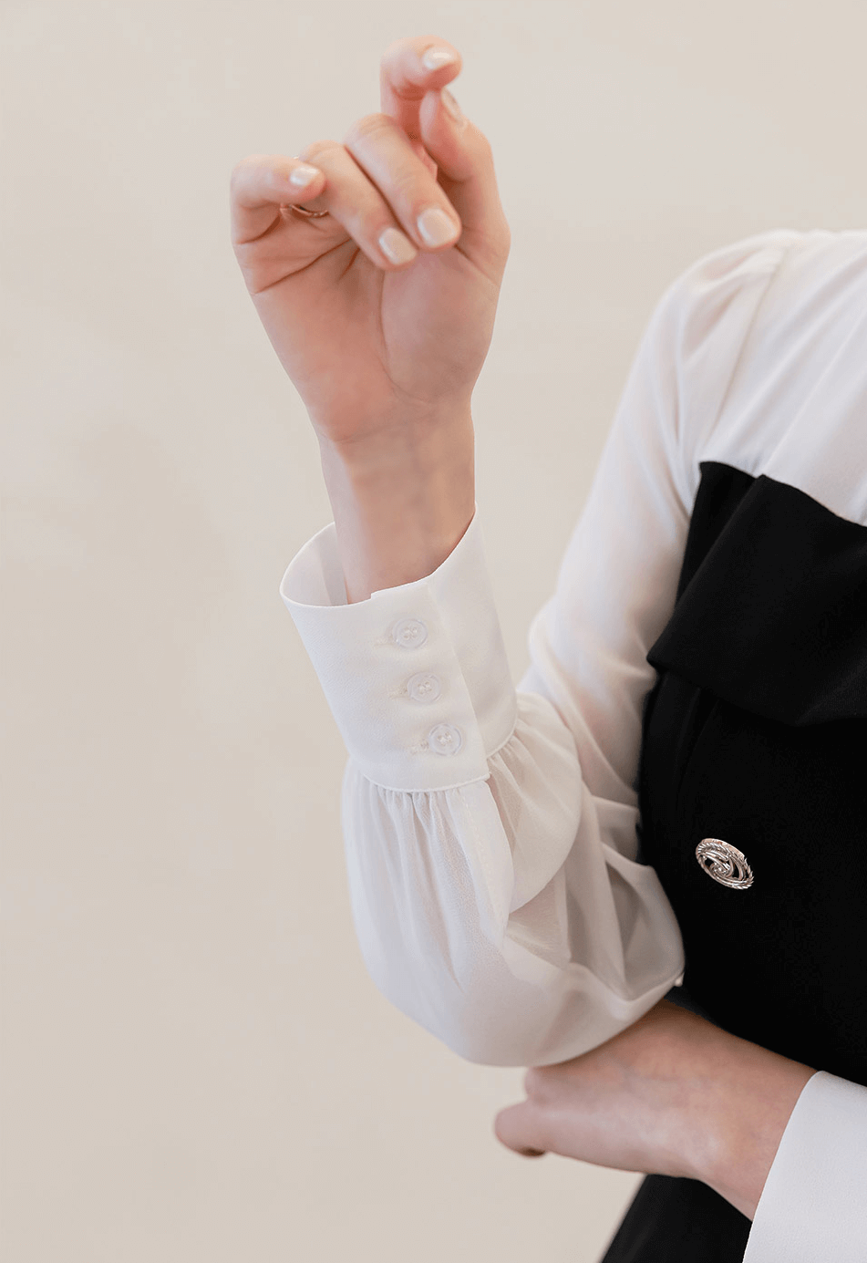 Elegant Layered Look with a Feminine Touch Chiffon Tie-Neck Flare Dress
