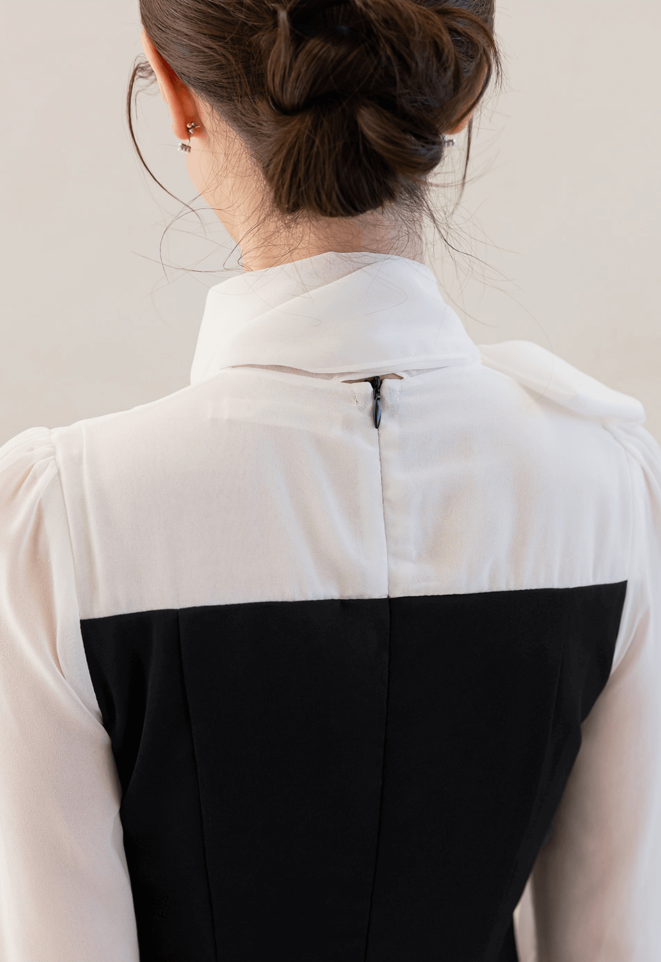 Elegant Layered Look with a Feminine Touch Chiffon Tie-Neck Flare Dress