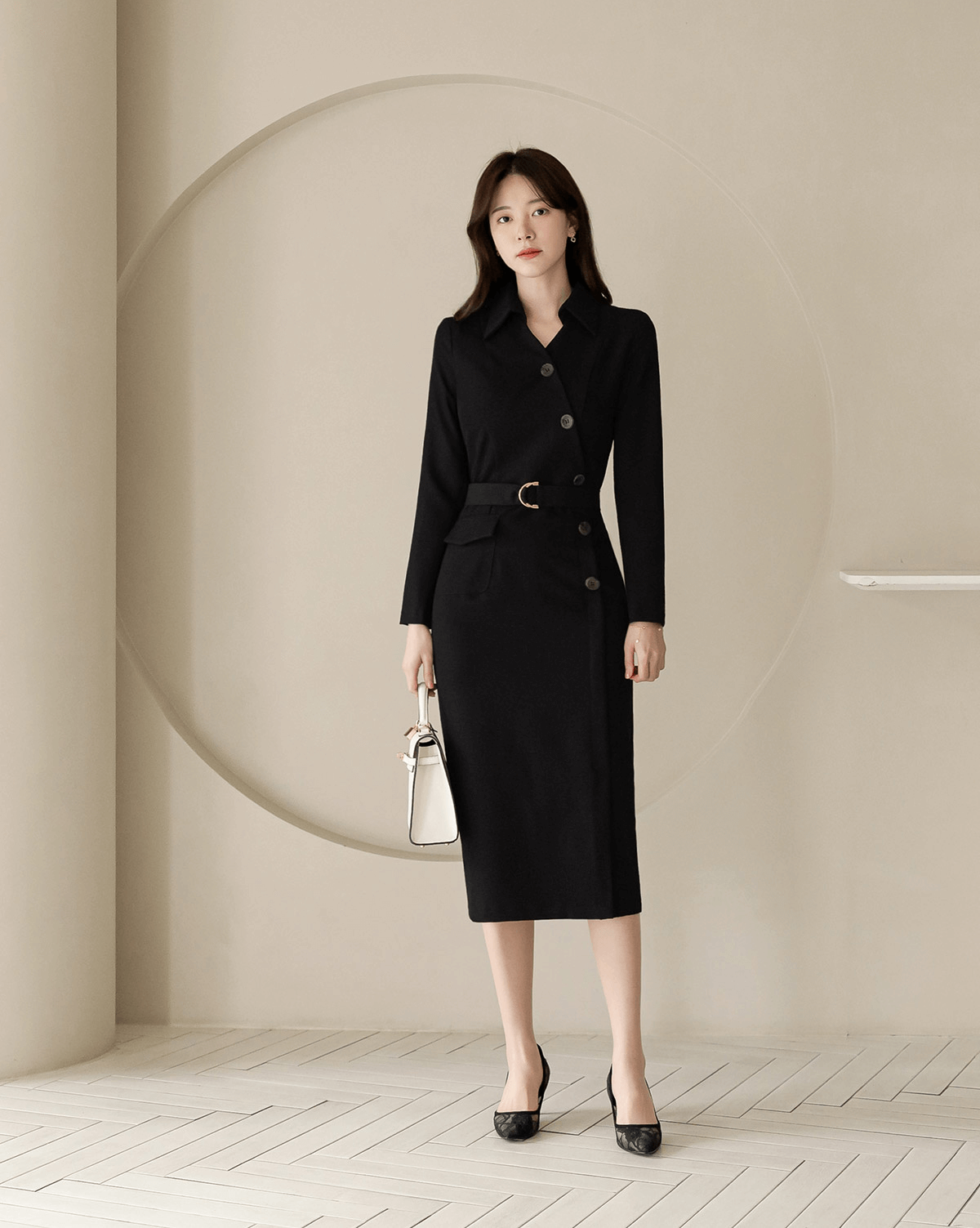 Open-Collar Belted Dress with Timeless Charm