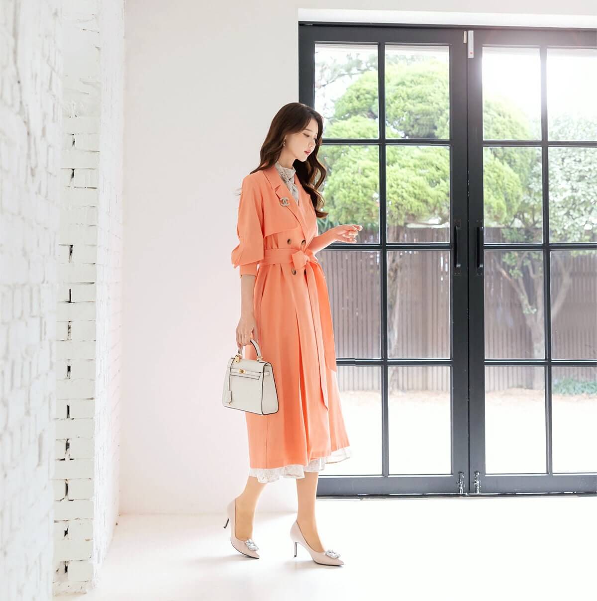 Elegant Feminine Classic Pintuck Trench Coat / Korean Style Trench Long Jacket for Women / Women Long Double Breasted Coat with Strap Belt