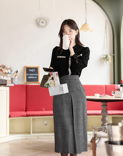 Tweed Trimming Pearl Button Blouse