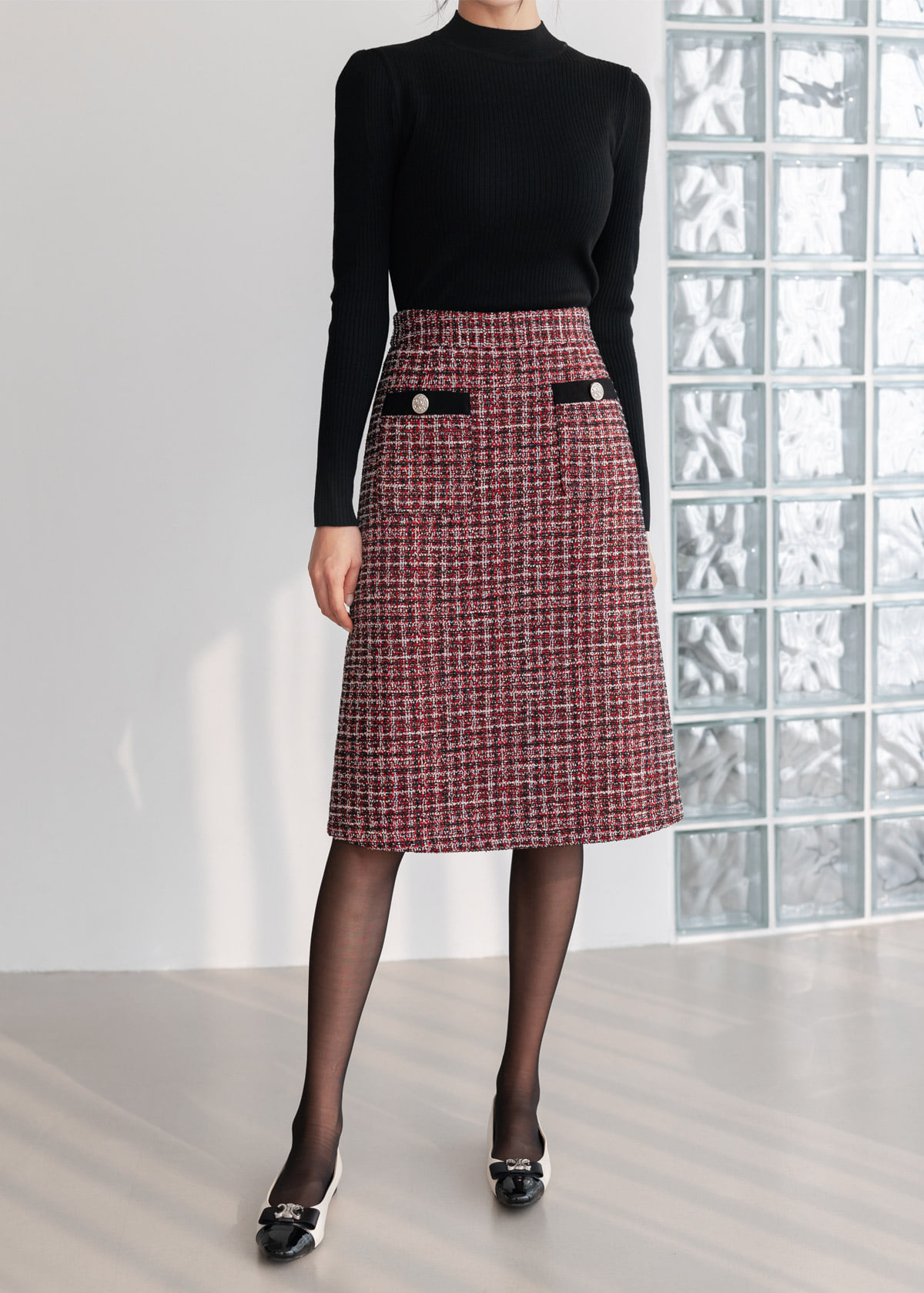 Elegant Tweed Skirt in Festive Wine Color