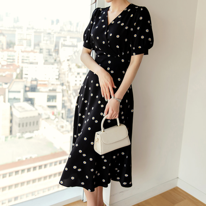 Romantic Floral Flare Dress with a Timeless Feminine Silhouette