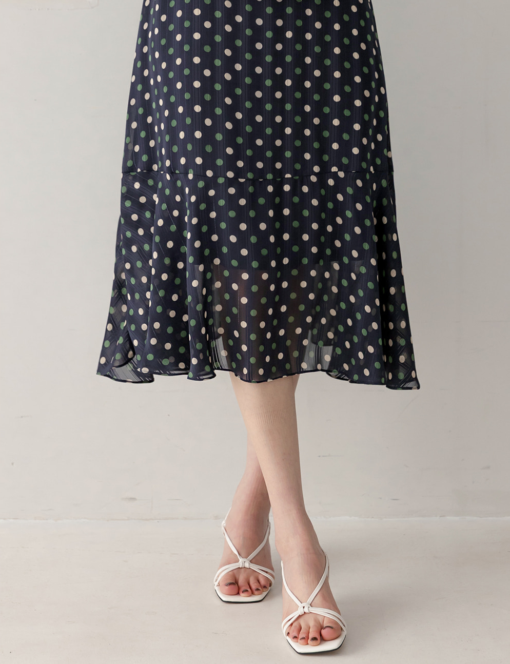 Romantic Polka Dot Flare Dress with a Graceful Feminine Silhouette