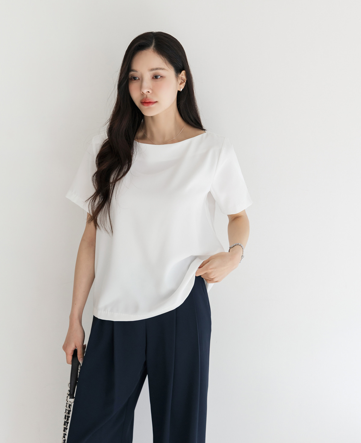 Elegant Boat Neck Blouse with an Effortlessly Refined Silhouette