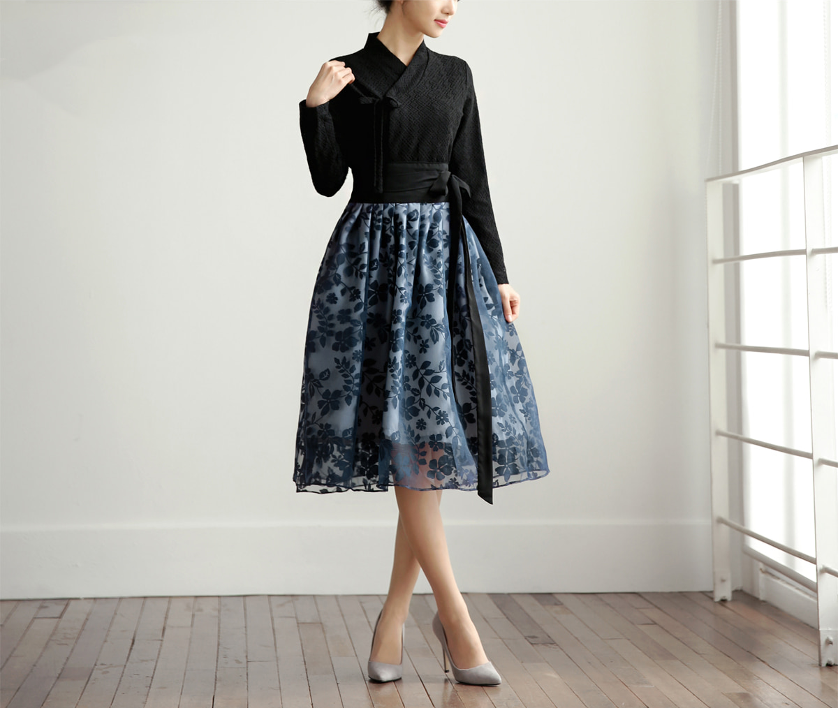 Punched Lace Modern Hanbok Blouse in Black