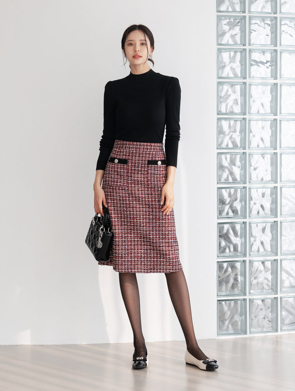 Elegant Tweed Skirt in Festive Wine Color