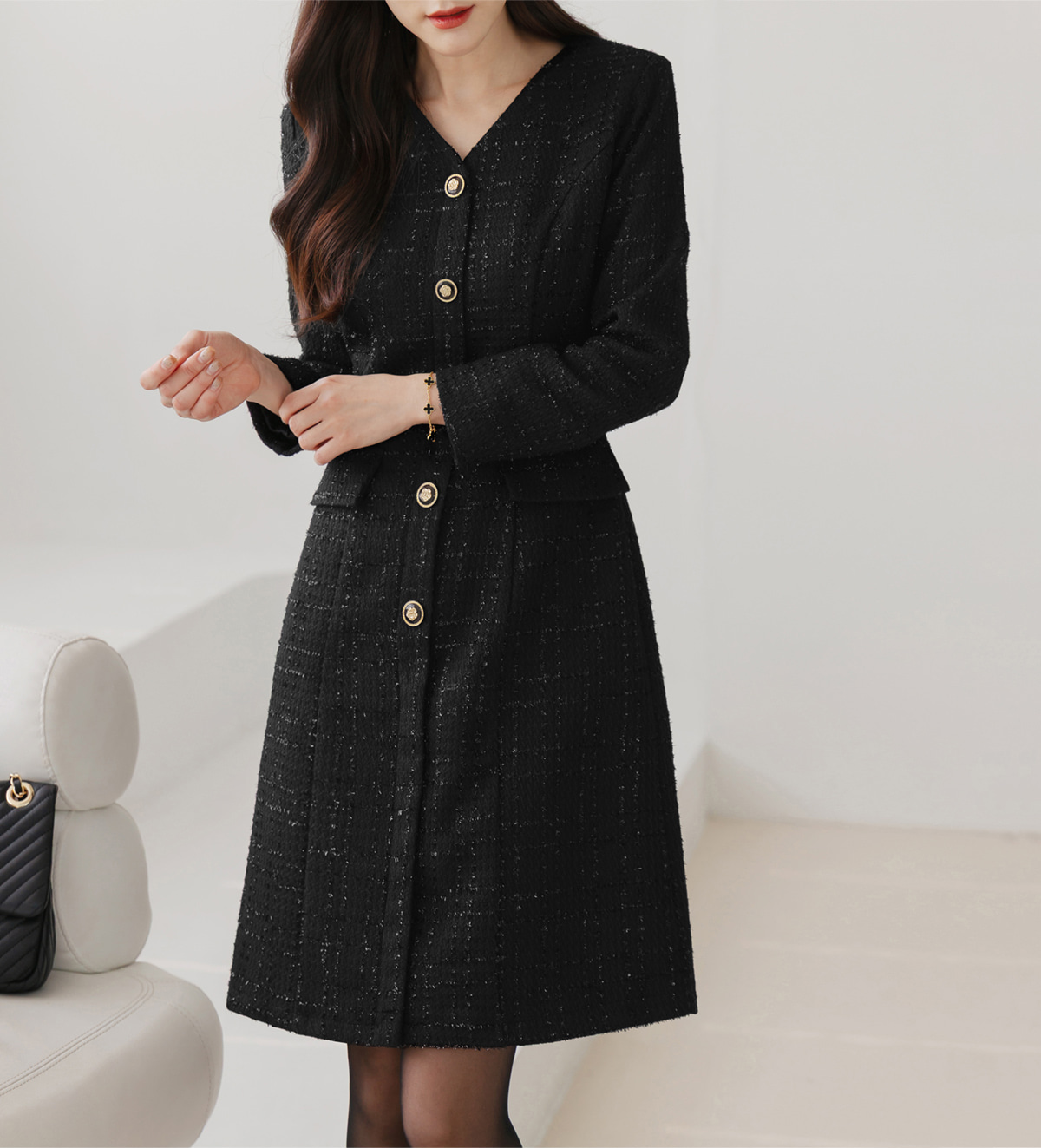 Pearl-Mix Tweed A-Line Dress with V-Neck and Decorative Flap Pockets