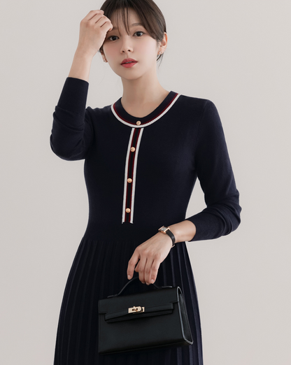 Contrast Pleated Knit Dress with Elegant Details