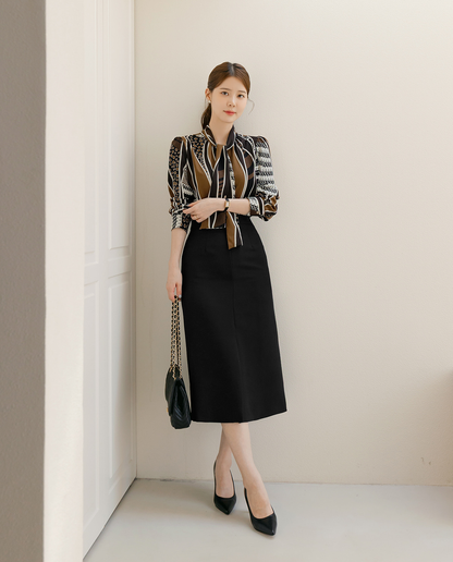 Refined Tie-Neck Blouse with an Artistic Print