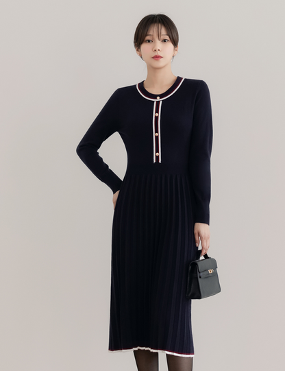 Contrast Pleated Knit Dress with Elegant Details