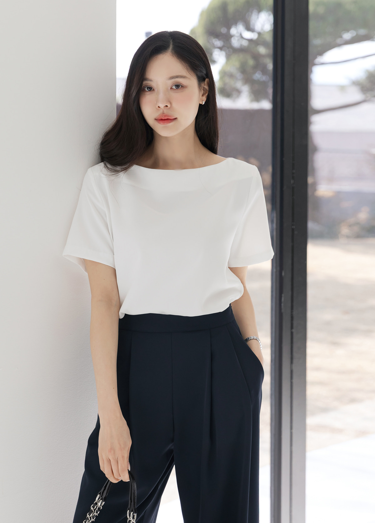 Elegant Boat Neck Blouse with an Effortlessly Refined Silhouette
