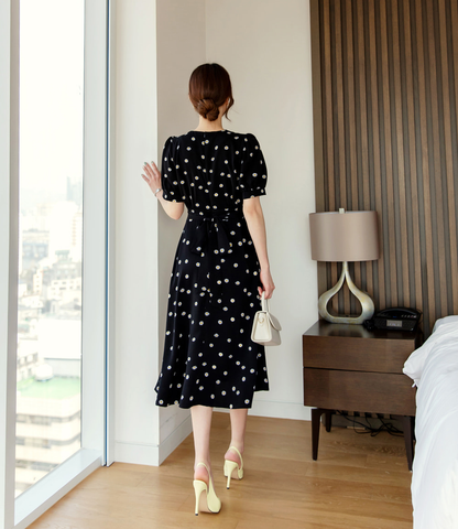 Romantic Floral Flare Dress with a Timeless Feminine Silhouette