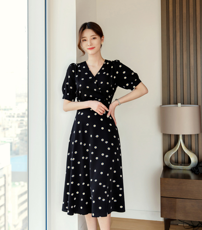 Romantic Floral Flare Dress with a Timeless Feminine Silhouette