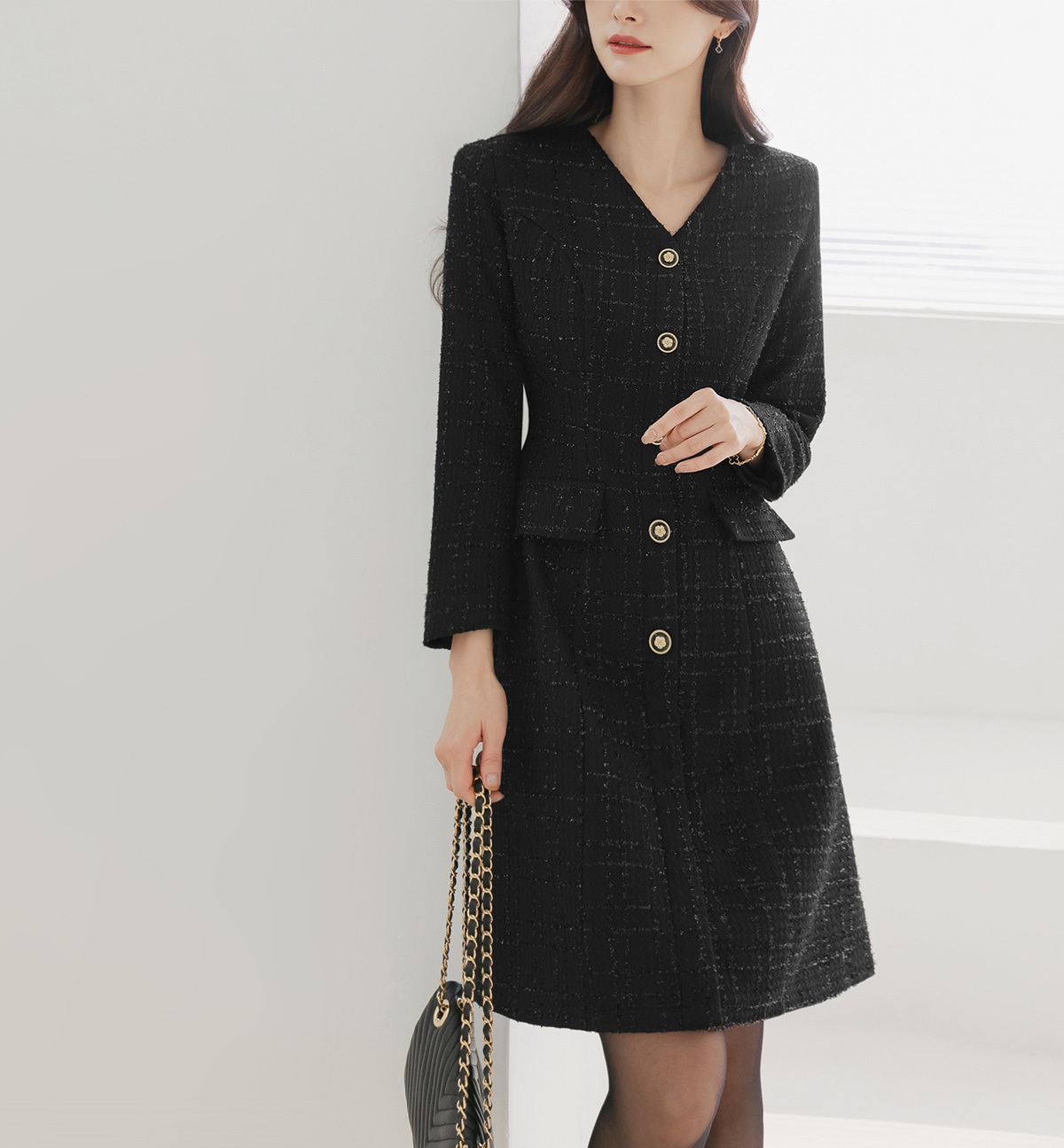 Pearl-Mix Tweed A-Line Dress with V-Neck and Decorative Flap Pockets