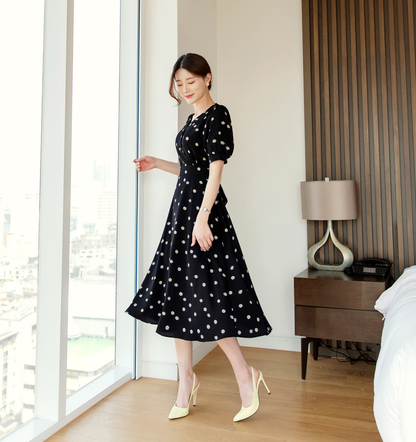 Romantic Floral Flare Dress with a Timeless Feminine Silhouette