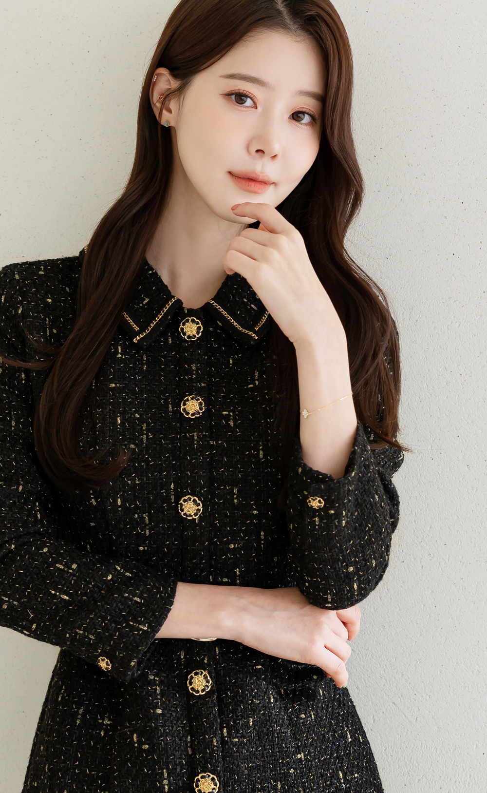 Luxury Tweed Dress with Gold‑Chain Detailing and Removable Belt