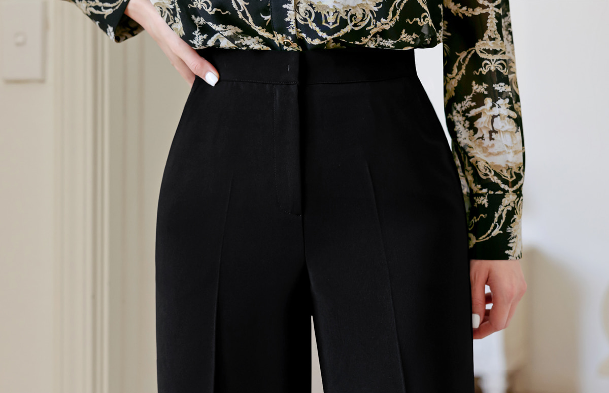 Fluid Wide-Leg Trousers with Tailored Pintuck Detail
