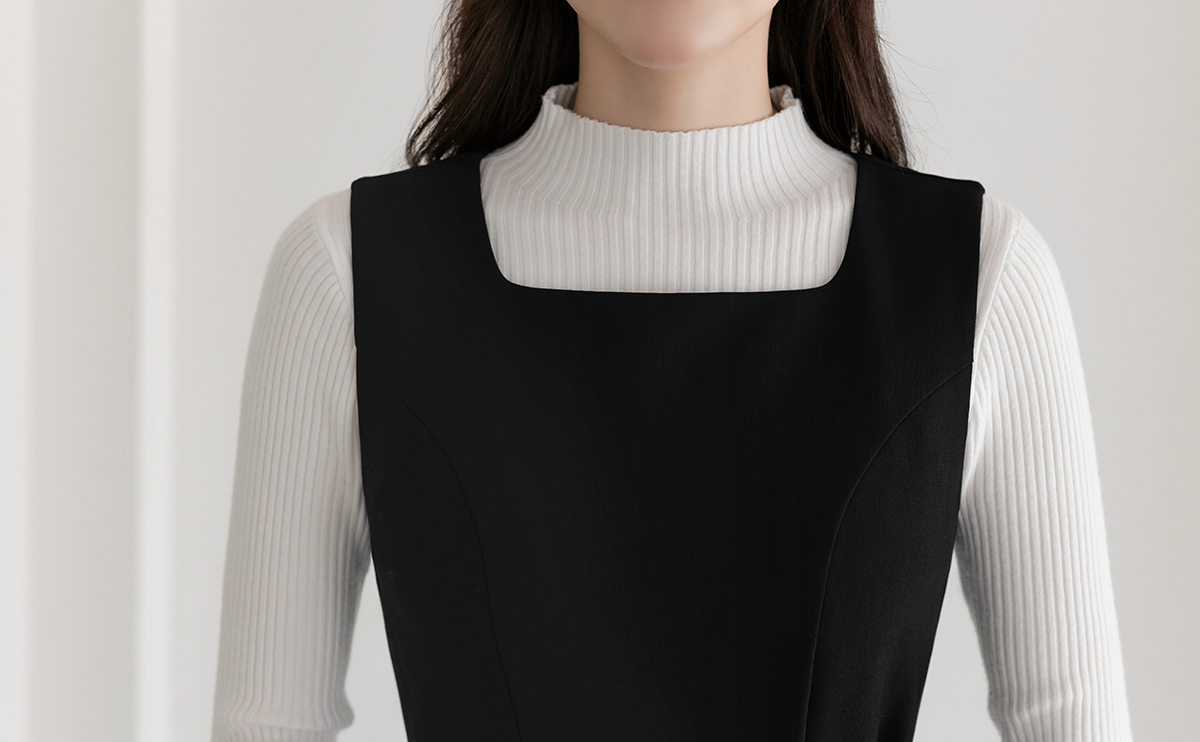 Square‑Neck Sleeveless A-Line Dress with Eyelet Buckle and Belted Waist