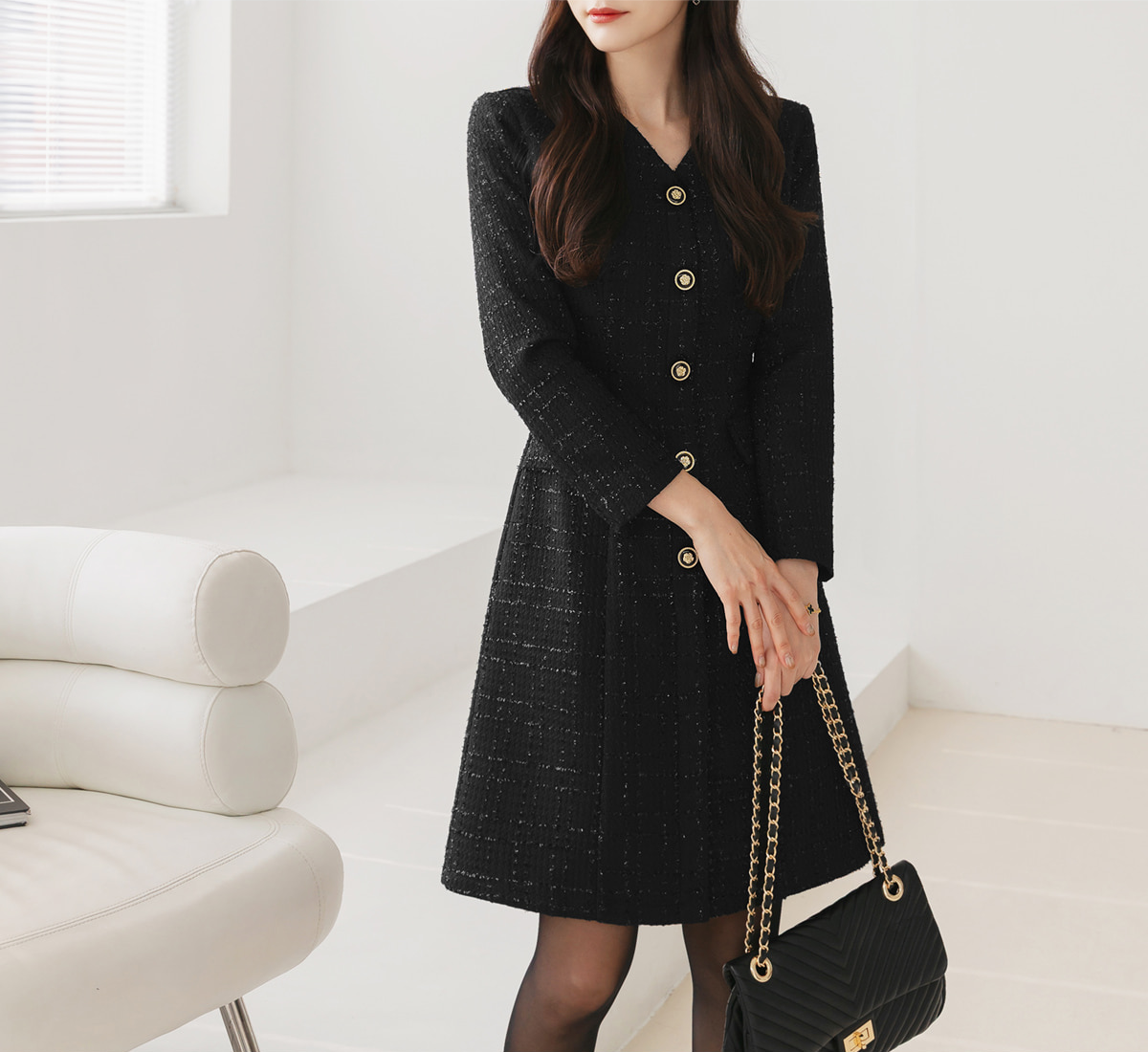 Pearl-Mix Tweed A-Line Dress with V-Neck and Decorative Flap Pockets