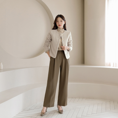 Refined Semi-Wide Trousers with a Comfort Waistband