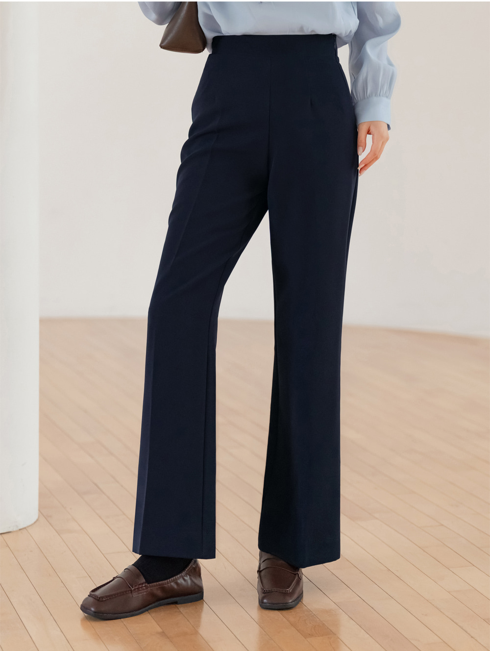 Perfect-Fit High-Waisted Bootcut Trousers with a Sleek Side-Zip Design