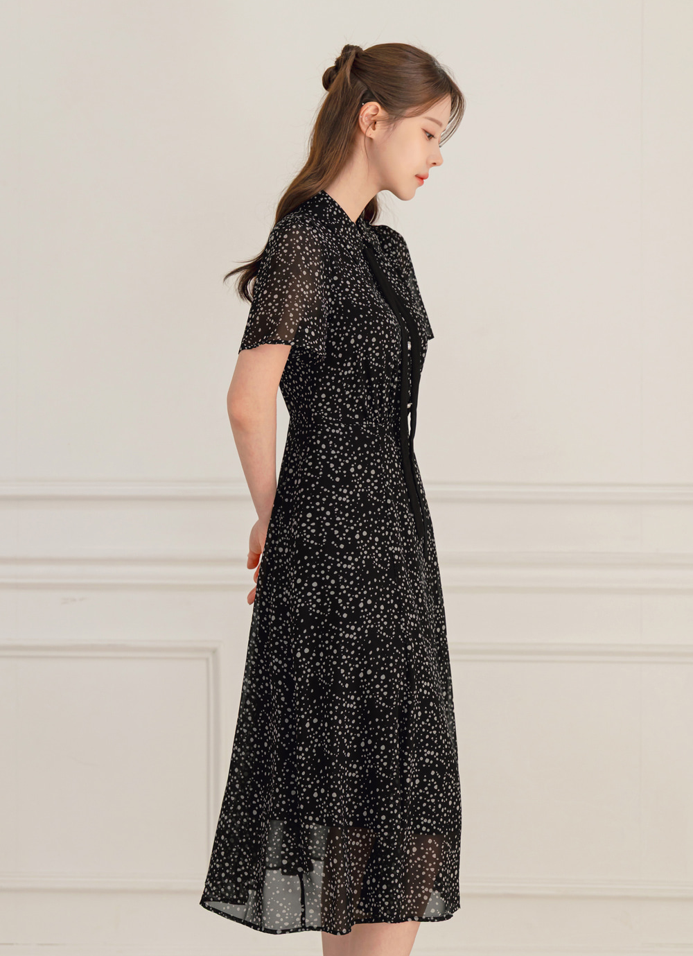 Romantic Chiffon Tie-Neck Dress with Graceful Dot Print