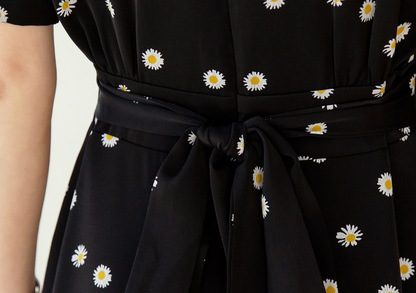 Romantic Floral Flare Dress with a Timeless Feminine Silhouette