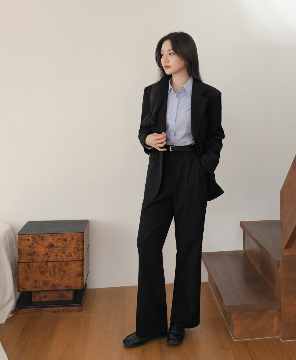 Tailored Semi-Wide Trousers with Elegant Pintuck Detail