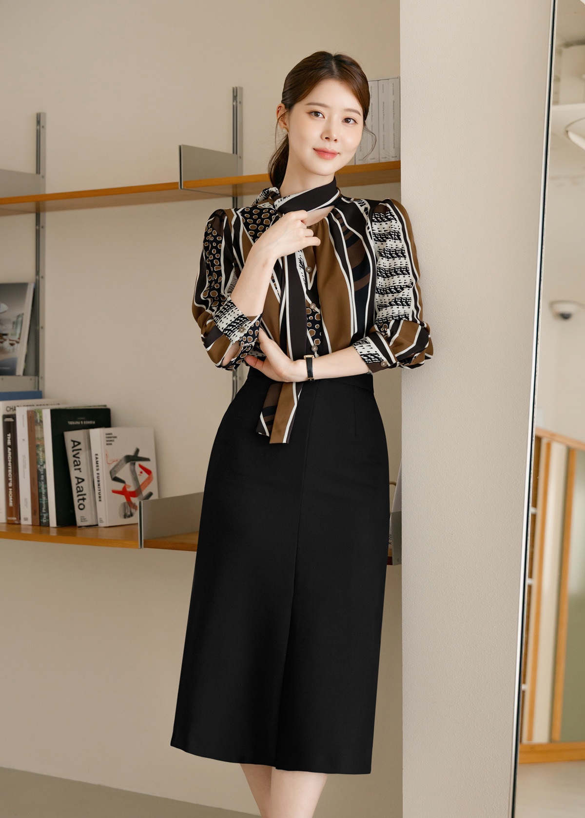 Refined Tie-Neck Blouse with an Artistic Print