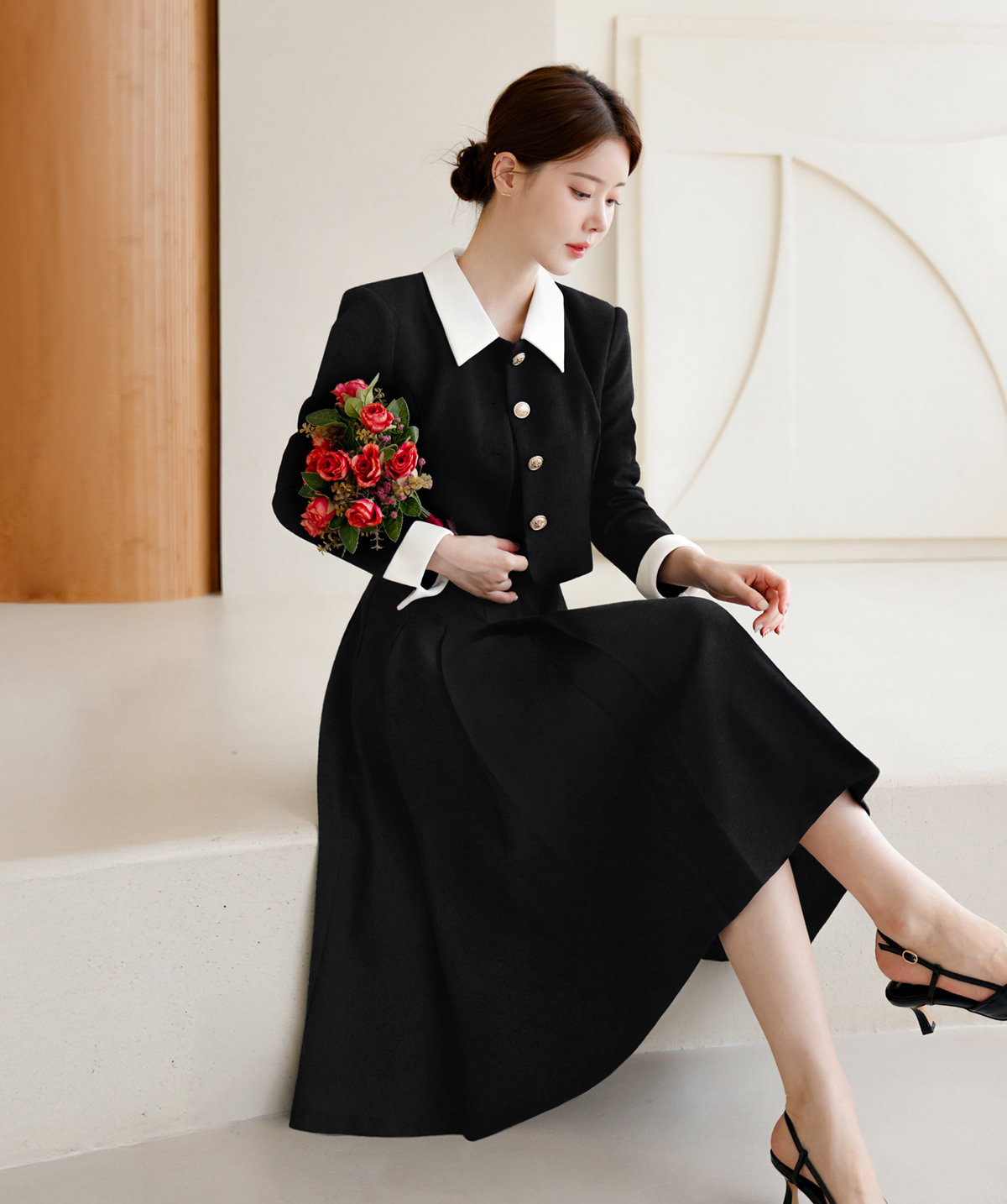 Layered Jacket‑Style Dress with Contrast Collar & Cuffs