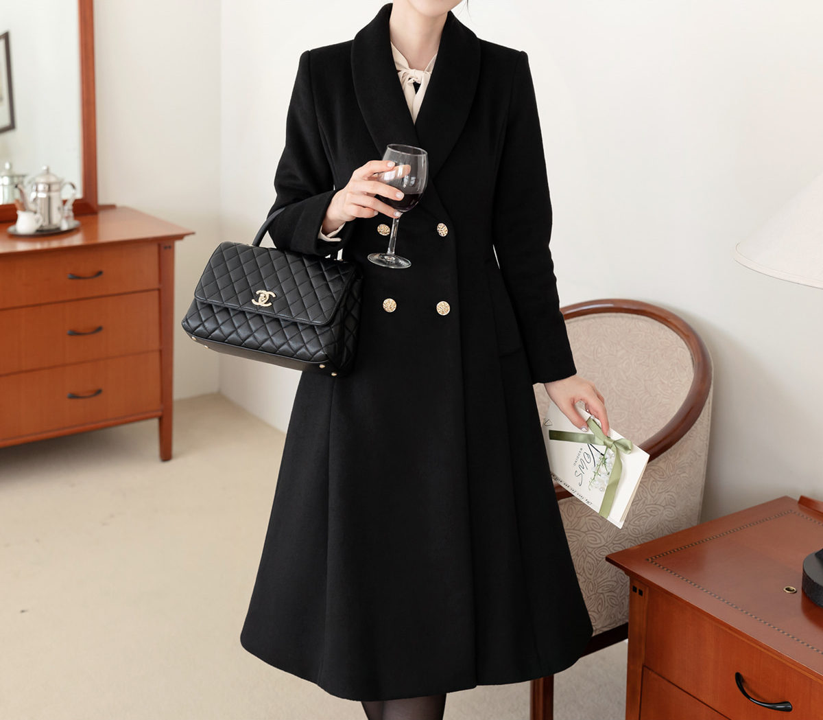 Classic Silhouette Elegant Double Buttons Flared Design Coat