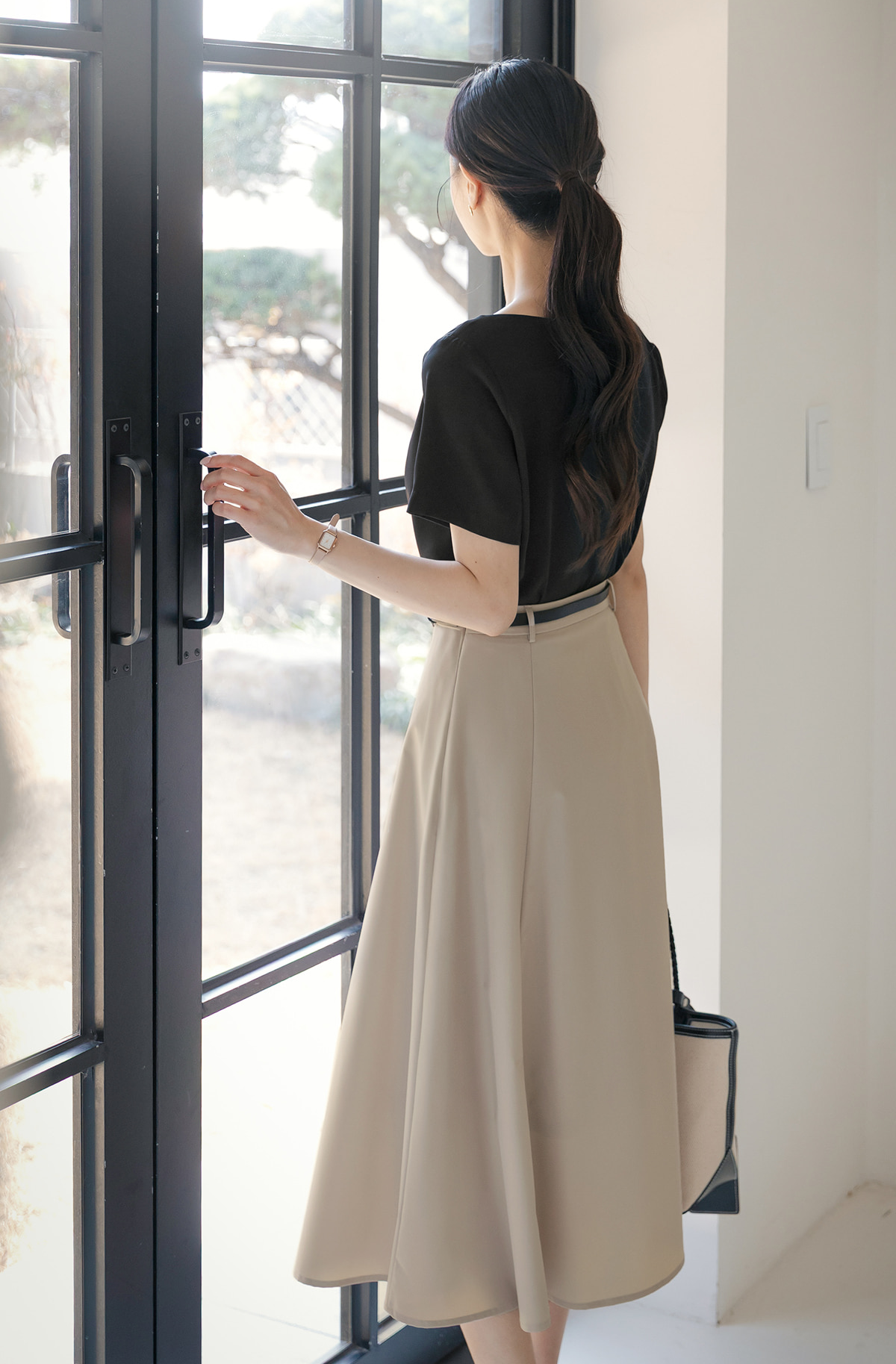 Elegant Boat Neck Blouse with an Effortlessly Refined Silhouette