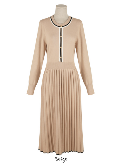 Contrast Pleated Knit Dress with Elegant Details