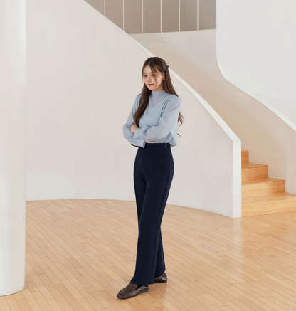 Perfect-Fit High-Waisted Bootcut Trousers with a Sleek Side-Zip Design